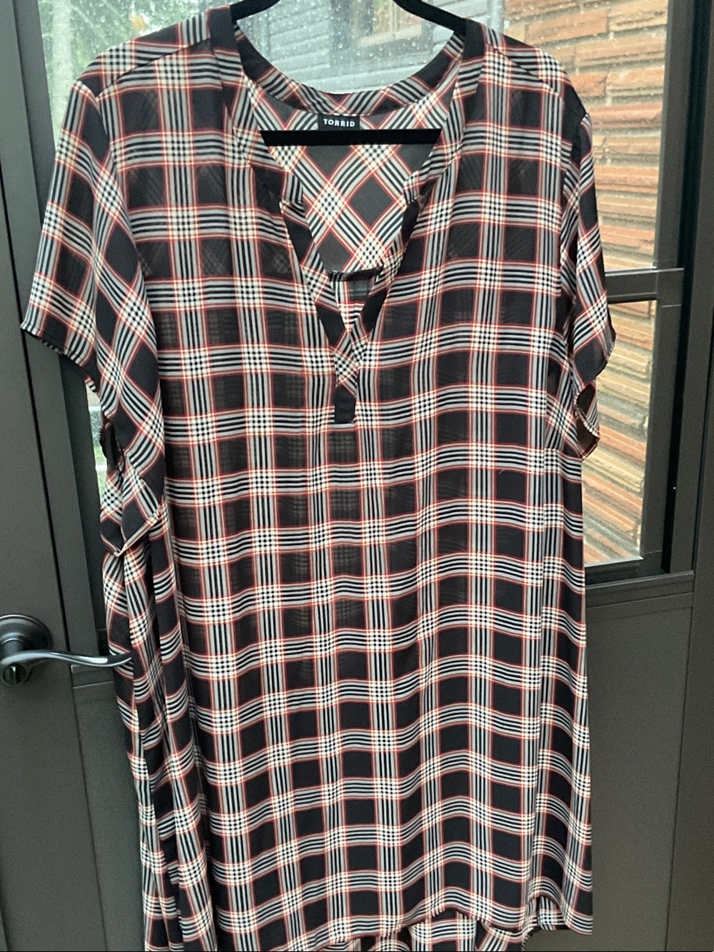 torrid Black/ dark brown and White Plaid Short-Sleeve Tunic Shirt